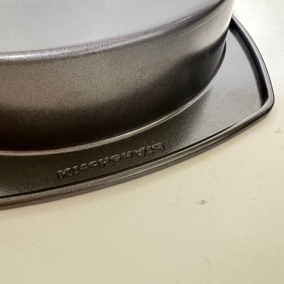 KitchenAid 3-Piece Bakeware Set | Baking Sheet, Cake Pan & Loaf Pan - Picture 9 of 16